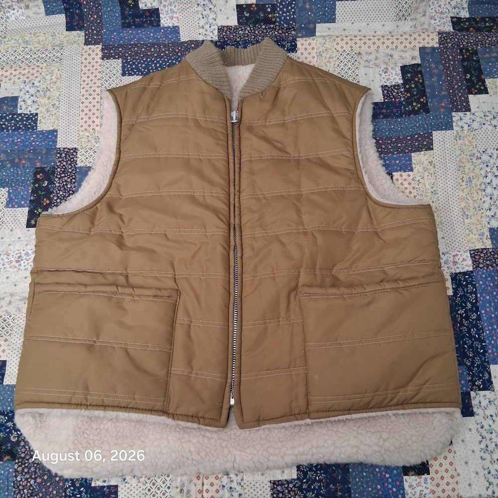 Vintage Golden Fleece Mens XL Tan Reversible Sherpa Lined Hunting Vest Talon USA
